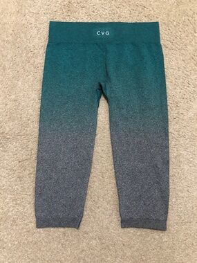 Constantly Varied Gear (CVG) Teal Ombré leggings. XXL NWOT